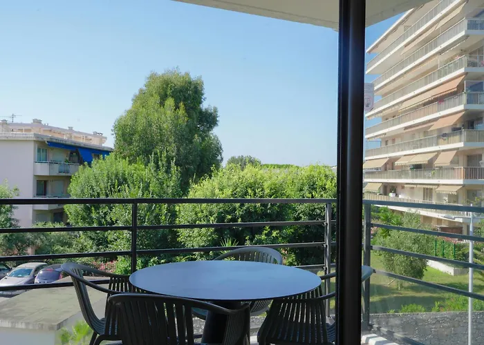 Thalazur - & 3* Antibes