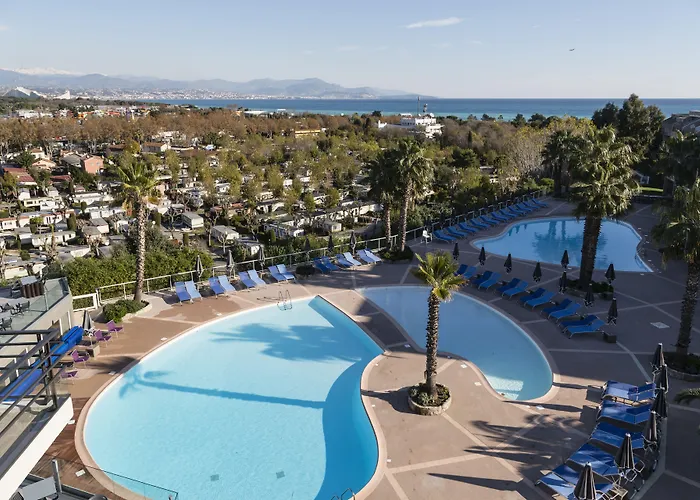 Thalazur - & Lägenhetshotell Antibes