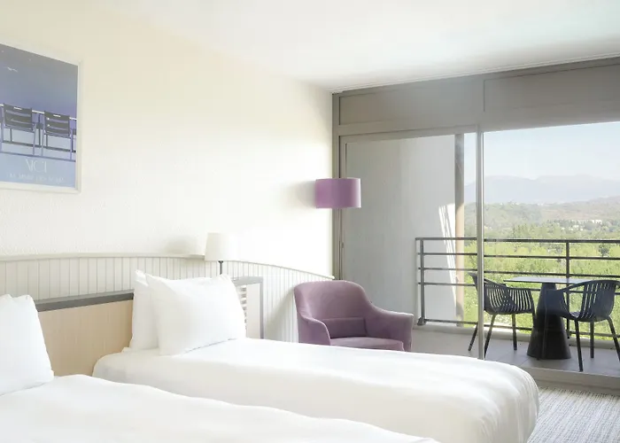 Thalazur - & 3* Antibes